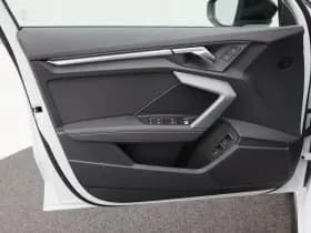 Audi A3 Sportback 45 TFSi e 272 Pk S-Line Competition thumbnail 19