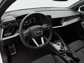 Audi A3 Sportback 45 TFSi e 272 Pk S-Line Competition thumbnail 3