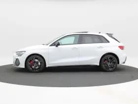 Audi A3 Sportback 45 TFSi e 272 Pk S-Line Competition thumbnail 9