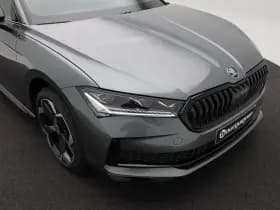 Škoda Superb thumbnail 10