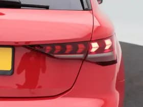 Audi A3 Sportback 45 TFSi e 272 Pk S-Line Competition thumbnail 16