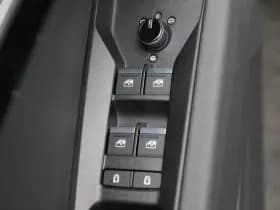 Audi Q4 S edition Competition e-tron 45 thumbnail 19