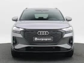 Audi Q4 S edition Competition e-tron 45 thumbnail 4