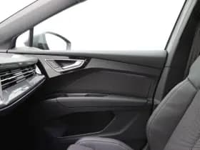 Audi Q4 S edition Competition e-tron 45 thumbnail 36