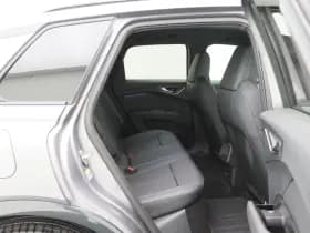 Audi Q4 S edition Competition e-tron 45 thumbnail 40