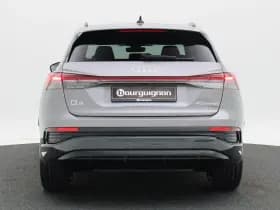 Audi Q4 S edition Competition e-tron 45 thumbnail 5