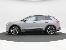 Audi Q4 S edition Competition e-tron 45 thumbnail 7