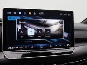 Volkswagen Golf R-Line Edition 1.5 eTSI 150 PK Automaat thumbnail 42