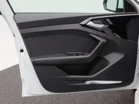 Audi A1 Sportback 25 TFSi S-Line thumbnail 16