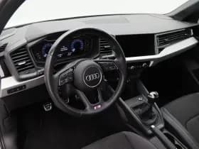 Audi A1 Sportback 25 TFSi S-Line thumbnail 3