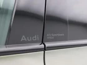 Audi A3 Sportback 45 TFSi e 272 Pk S-Line Competition thumbnail 12