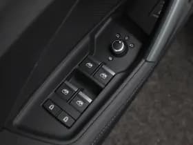 Audi A3 Sportback 45 TFSi e 272 Pk S-Line Competition thumbnail 24