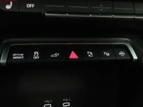 Audi A3 Sportback 45 TFSi e 272 Pk S-Line Competition thumbnail 38