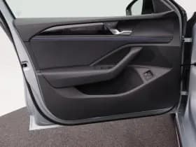 Volkswagen Passat R-Line Edition 1.5 eHybrid 204 PK thumbnail 19