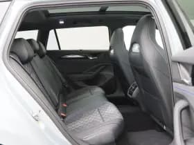 Volkswagen Passat R-Line Edition 1.5 eHybrid 204 PK thumbnail 42