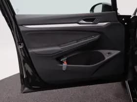 Volkswagen Golf thumbnail 18