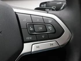 Volkswagen Golf thumbnail 23