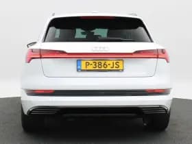 Audi e-tron thumbnail 5