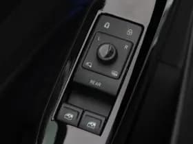 Volkswagen ID.4 First 77 kWh thumbnail 18