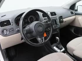 Volkswagen Polo 1.2 TSi Automaat Highline Edition thumbnail 3