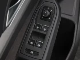 Volkswagen Golf 1.5 eTSi 115 Pk Automaat Life Edition thumbnail 21