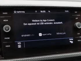 Volkswagen T-Cross 1.0 TSi 115 Pk Style R-Line thumbnail 30