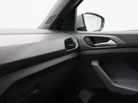 Volkswagen T-Cross 1.0 TSi 115 Pk Style R-Line thumbnail 33