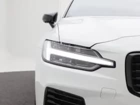 Volvo V60 2.0 T6 340 Pk Automaat Recharge AWD R-Design thumbnail 11