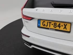 Volvo V60 2.0 T6 340 Pk Automaat Recharge AWD R-Design thumbnail 16