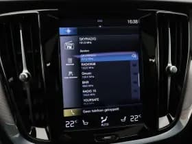 Volvo V60 2.0 T6 340 Pk Automaat Recharge AWD R-Design thumbnail 28