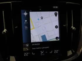 Volvo V60 2.0 T6 340 Pk Automaat Recharge AWD R-Design thumbnail 9