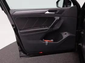 Volkswagen Tiguan 1.5 TSi 150 Pk Automaat R-Line Business+ thumbnail 19