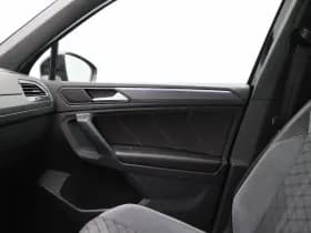 Volkswagen Tiguan 1.5 TSi 150 Pk Automaat R-Line Business+ thumbnail 32