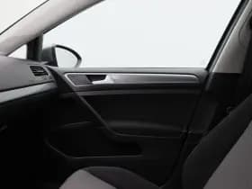 Volkswagen Golf 1.0 TSi Edition 115 Pk thumbnail 28