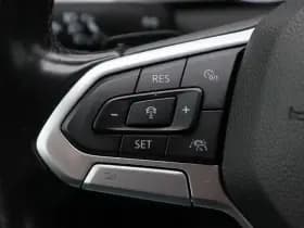 Volkswagen Passat thumbnail 21