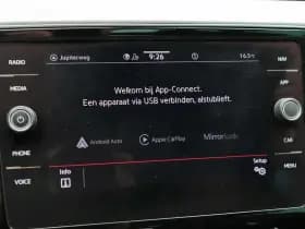 Volkswagen Passat thumbnail 26