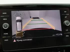 Volkswagen Passat thumbnail 27