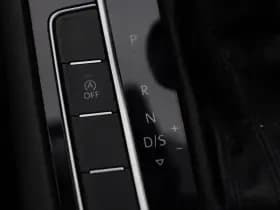 Volkswagen Passat thumbnail 30