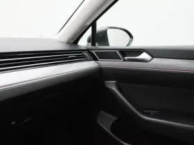 Volkswagen Passat thumbnail 31