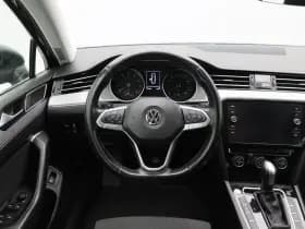 Volkswagen Passat thumbnail 35