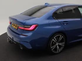 BMW 3-serie 330i Executive Edition 259 Pk Automaat thumbnail 16