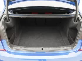 BMW 3-serie 330i Executive Edition 259 Pk Automaat thumbnail 18