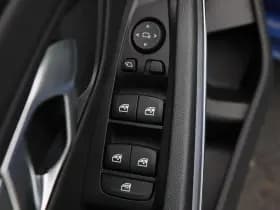 BMW 3-serie 330i Executive Edition 259 Pk Automaat thumbnail 20