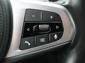 BMW 3-serie 330i Executive Edition 259 Pk Automaat thumbnail 23