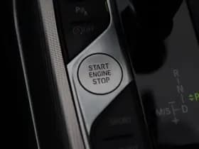 BMW 3-serie 330i Executive Edition 259 Pk Automaat thumbnail 29