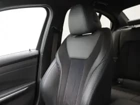 BMW 3-serie 330i Executive Edition 259 Pk Automaat thumbnail 35