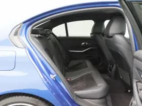 BMW 3-serie 330i Executive Edition 259 Pk Automaat thumbnail 39