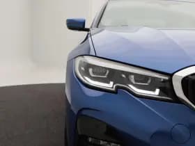 BMW 3-serie 330i Executive Edition 259 Pk Automaat thumbnail 9