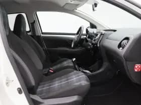 Peugeot 108 1.0 e-VTi Style thumbnail 30