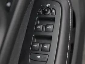 Volvo V60 2.0 B3 R-Design 163 Pk Automaat thumbnail 20